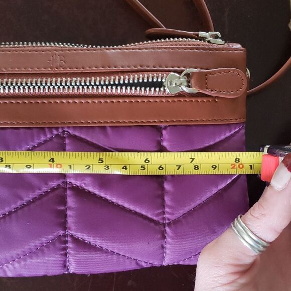 wristlet with Charging Features-NWOT - Picture 9 of 10